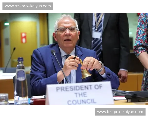 低地国家的“冰火双重奏”:比利时与荷兰,一场永不落幕的欧洲巅峰博弈 低地国家的“冰火双重奏”:比利时与荷兰,一场永不落幕的欧洲巅峰博弈